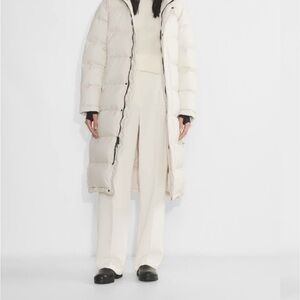 Women's Cream Long Puffer Down Coat Super Puff Medium Aritzia